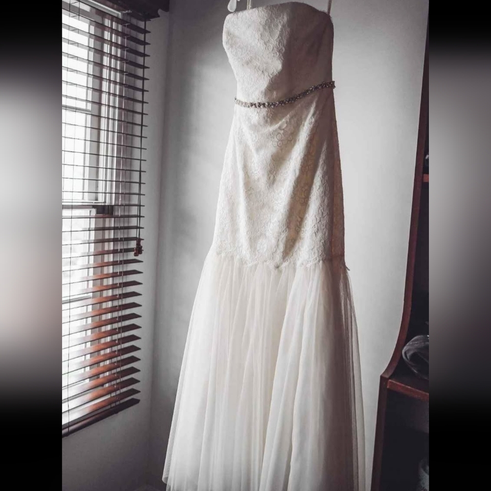 Wedding dress